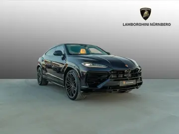 Urus SE Ad Personam Akra.   Lamborghini Nürnberg