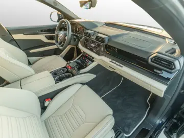 Urus SE Ad Personam Akra.   Lamborghini Nürnberg