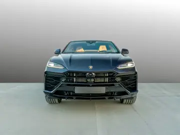 Urus SE Ad Personam Akra.   Lamborghini Nürnberg