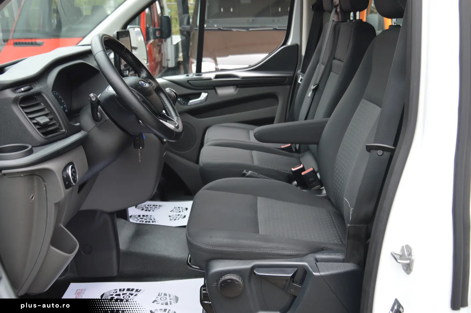 FORD  TRANSIT CUSTOM 6 LOCURI 2.0 EcoBlue 105 CP L1H1