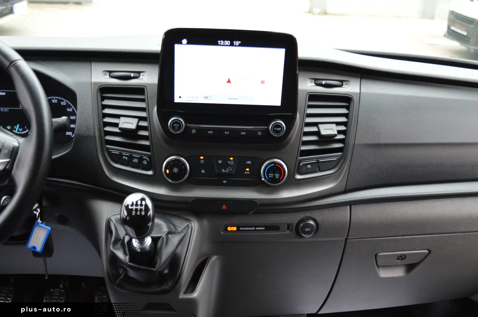 FORD  TRANSIT CUSTOM 6 LOCURI 2.0 EcoBlue 105 CP L1H1