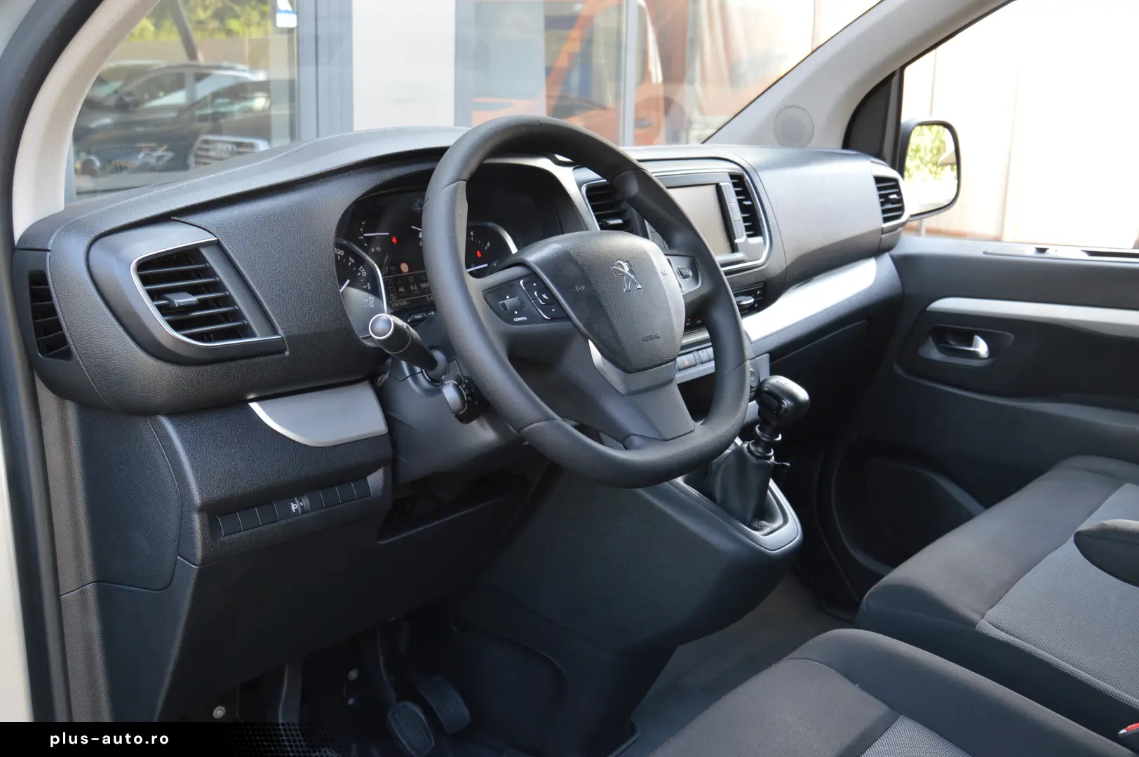 PEUGEOT TRAVELLER L3H1 1.6 BlueHDI 115C.P. 8 1 LOCURI