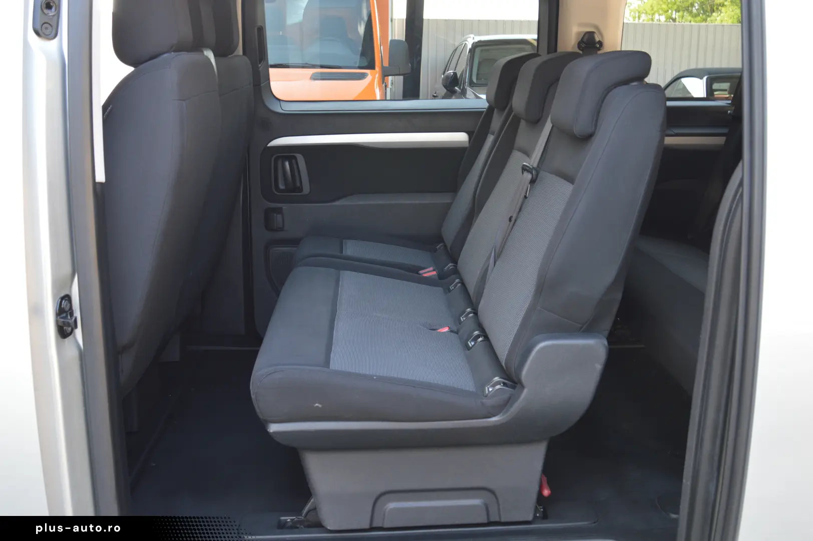 PEUGEOT TRAVELLER L3H1 1.6 BlueHDI 115C.P. 8 1 LOCURI