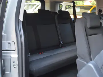 PEUGEOT TRAVELLER L3H1 1.6 BlueHDI 115C.P. 8 1 LOCURI