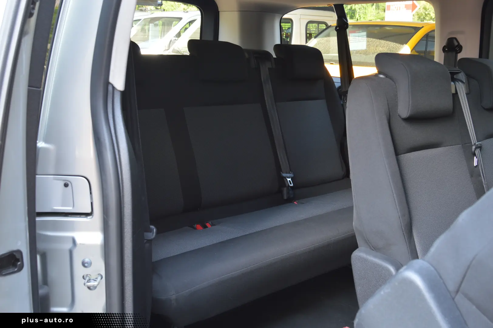 PEUGEOT TRAVELLER L3H1 1.6 BlueHDI 115C.P. 8 1 LOCURI