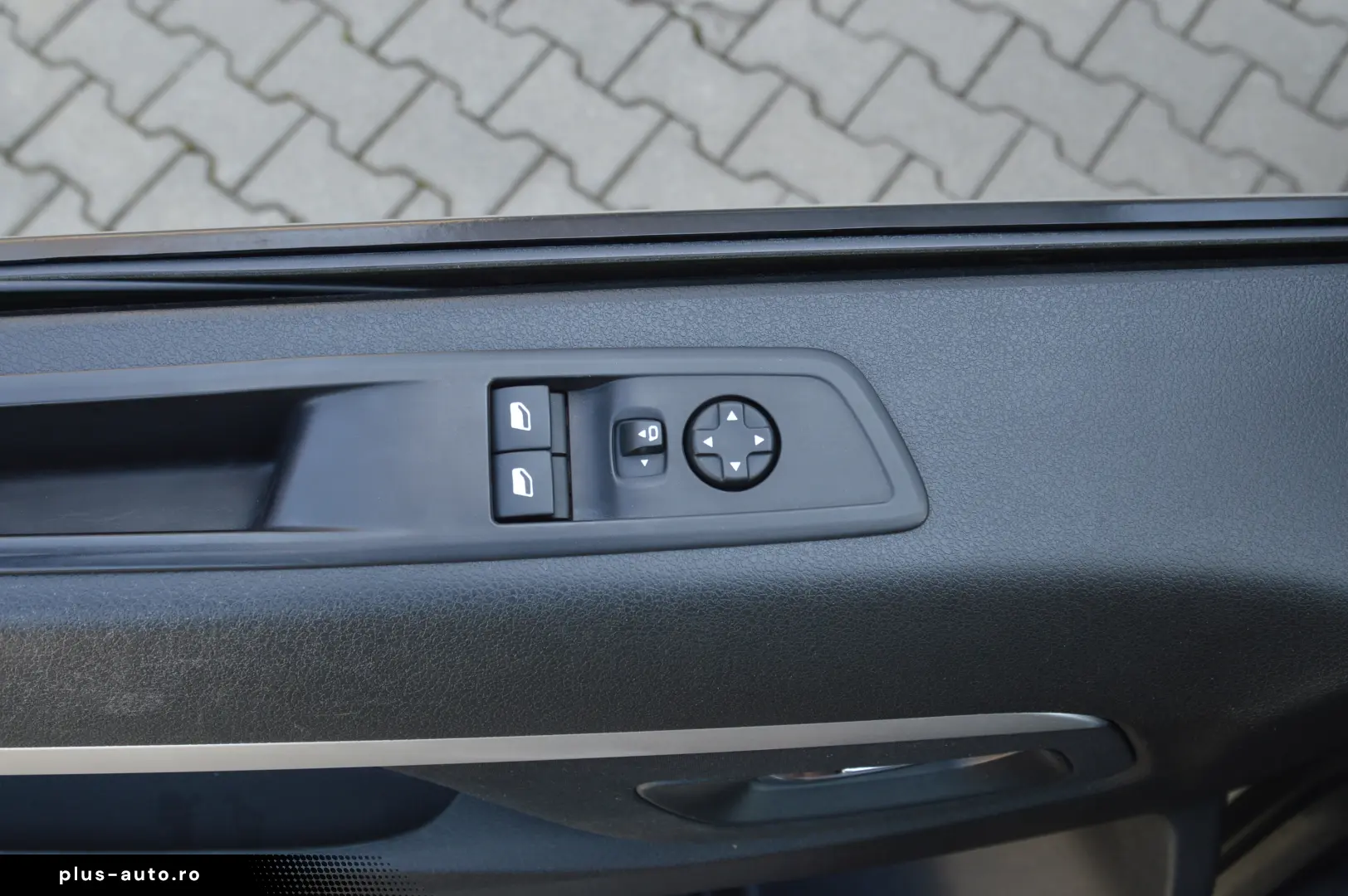 PEUGEOT TRAVELLER L3H1 1.6 BlueHDI 115C.P. 8 1 LOCURI