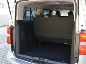 PEUGEOT TRAVELLER L3H1 1.6 BlueHDI 115C.P. 8 1 LOCURI