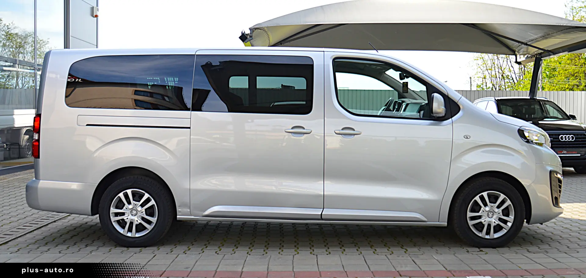 PEUGEOT TRAVELLER L3H1 1.6 BlueHDI 115C.P. 8 1 LOCURI