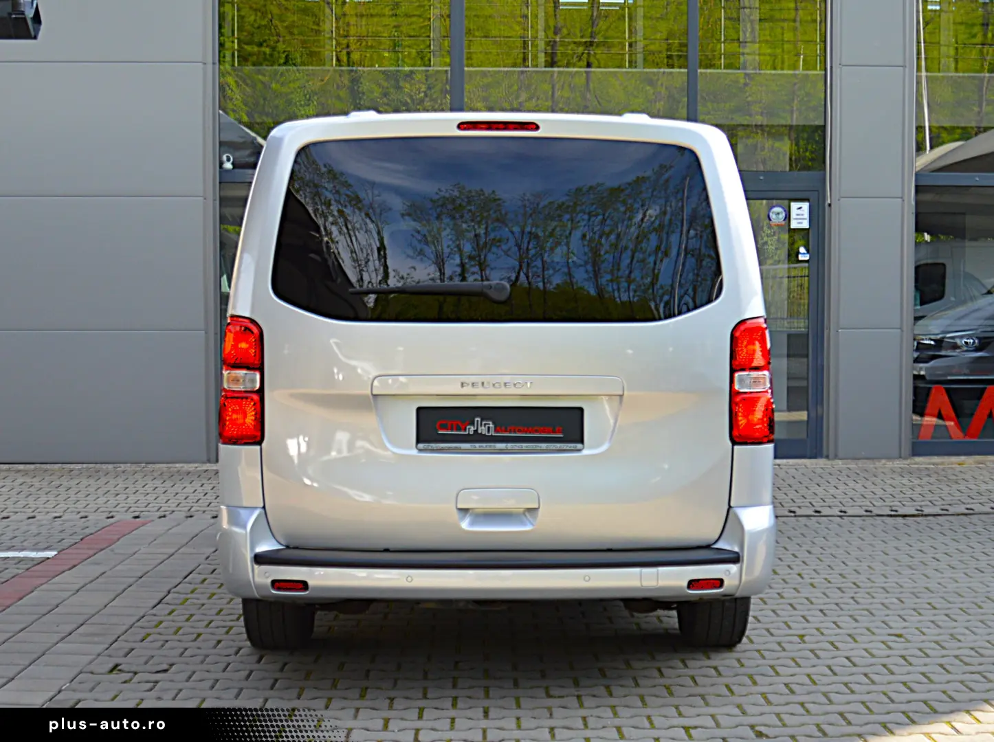PEUGEOT TRAVELLER L3H1 1.6 BlueHDI 115C.P. 8 1 LOCURI