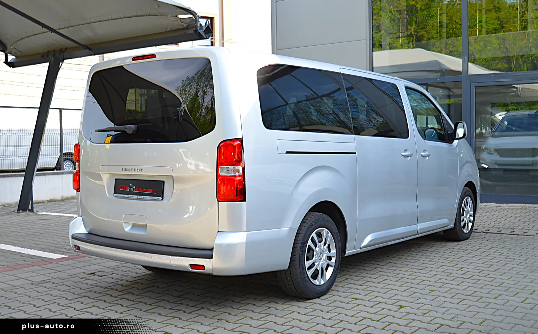 PEUGEOT TRAVELLER L3H1 1.6 BlueHDI 115C.P. 8 1 LOCURI
