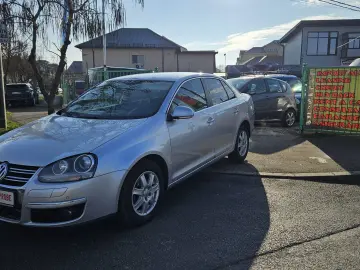 VOLKSWAGEN JETTA 1.9 TDI DSG 7 TREPTE
