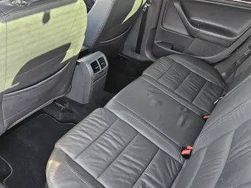 VOLKSWAGEN JETTA 1.9 TDI DSG 7 TREPTE