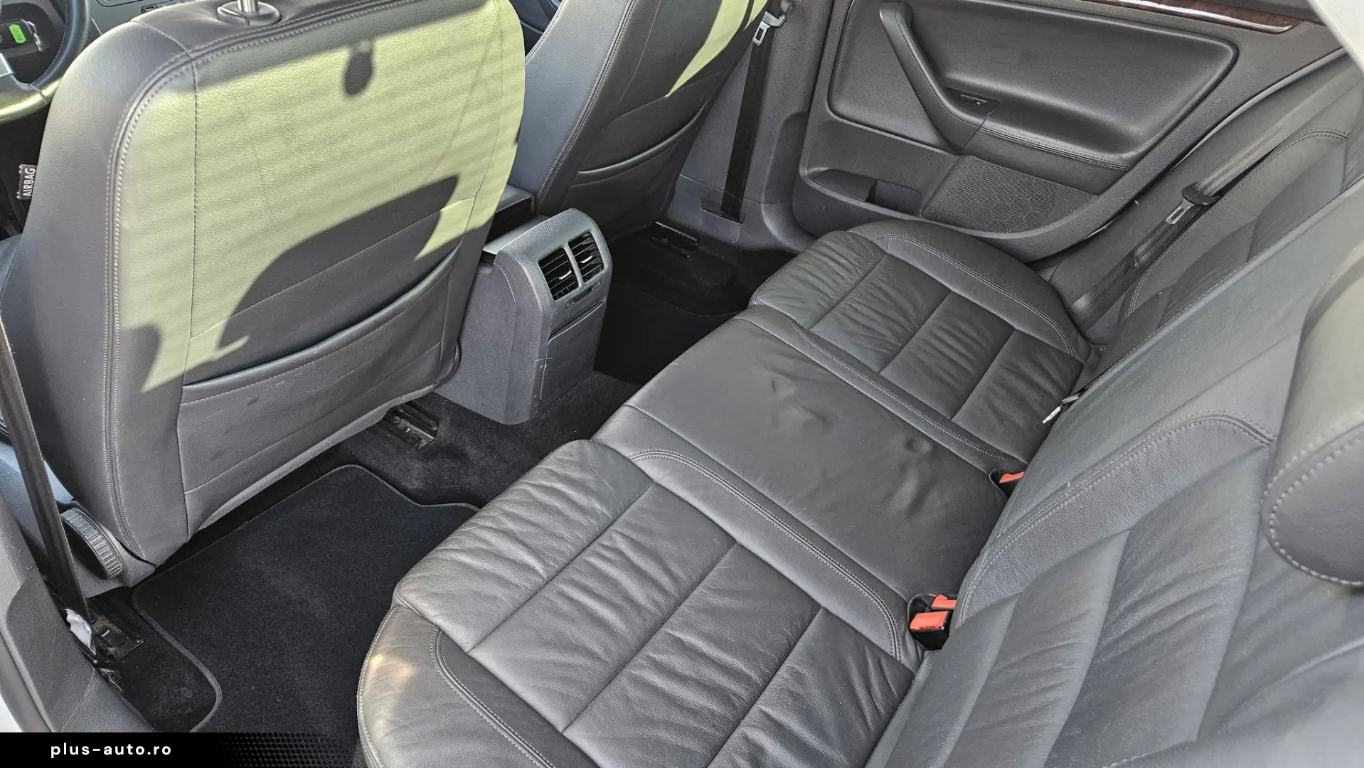 VOLKSWAGEN JETTA 1.9 TDI DSG 7 TREPTE