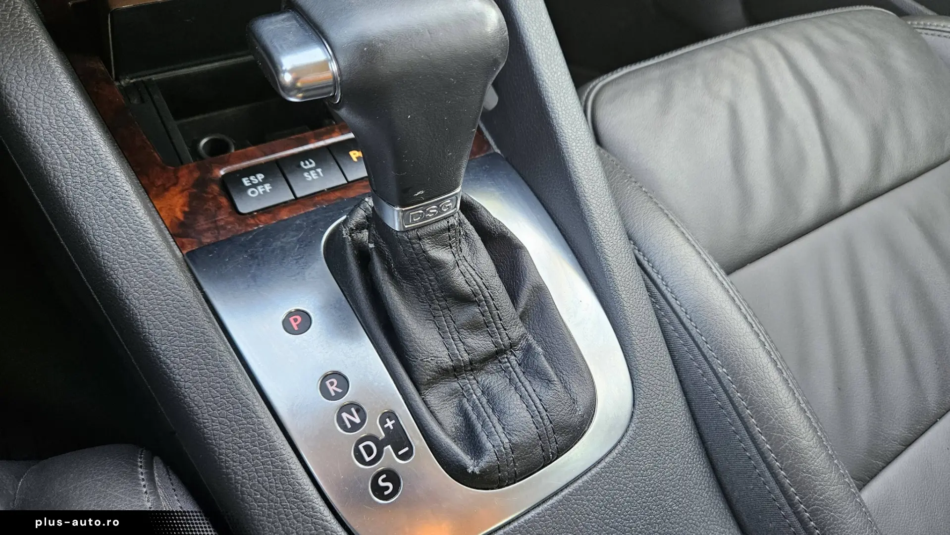 VOLKSWAGEN JETTA 1.9 TDI DSG 7 TREPTE