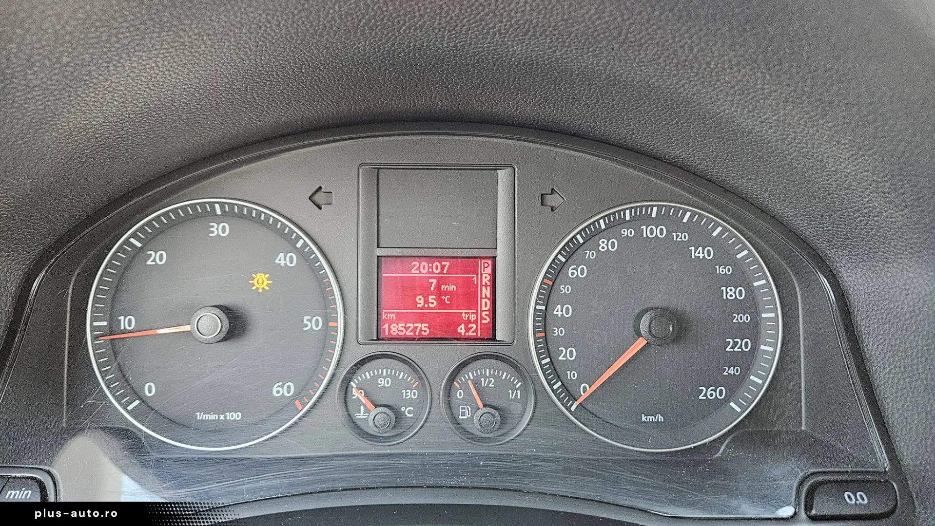 VOLKSWAGEN JETTA 1.9 TDI DSG 7 TREPTE