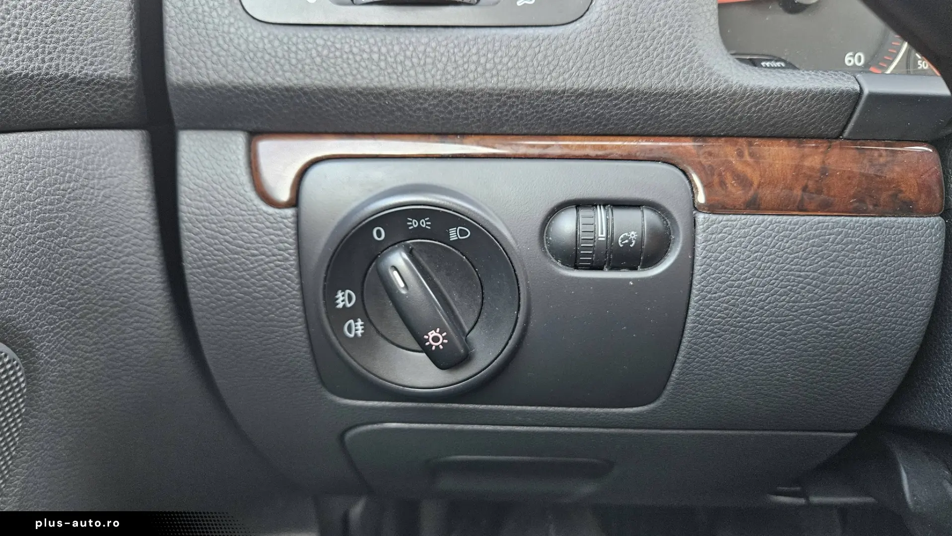 VOLKSWAGEN JETTA 1.9 TDI DSG 7 TREPTE