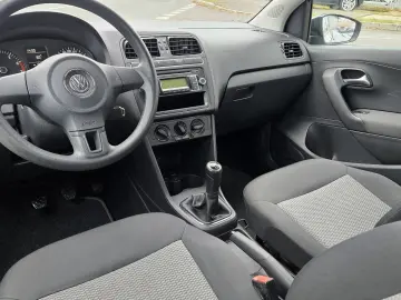 VOLKSWAGEN POLO 1.2