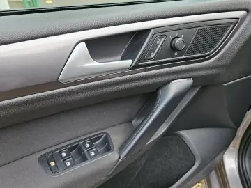 VOLKSWAGEN GOLF 7 SPORTSVAN