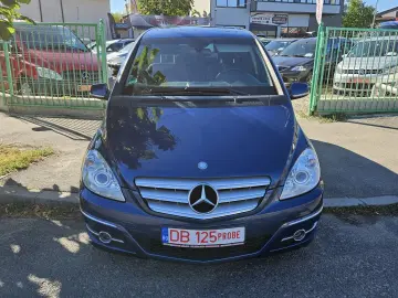 MERCEDES-BENZ B180