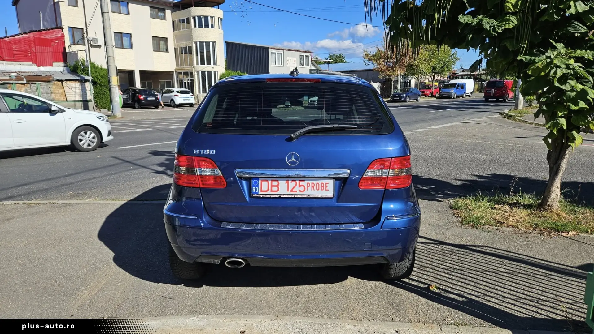 MERCEDES-BENZ B180