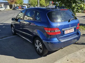 MERCEDES-BENZ B180
