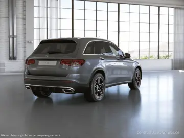 GLC 300 e 4MATIC  AMG PANO KAMERA STHZ LED