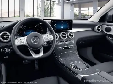 GLC 300 e 4MATIC  AMG PANO KAMERA STHZ LED