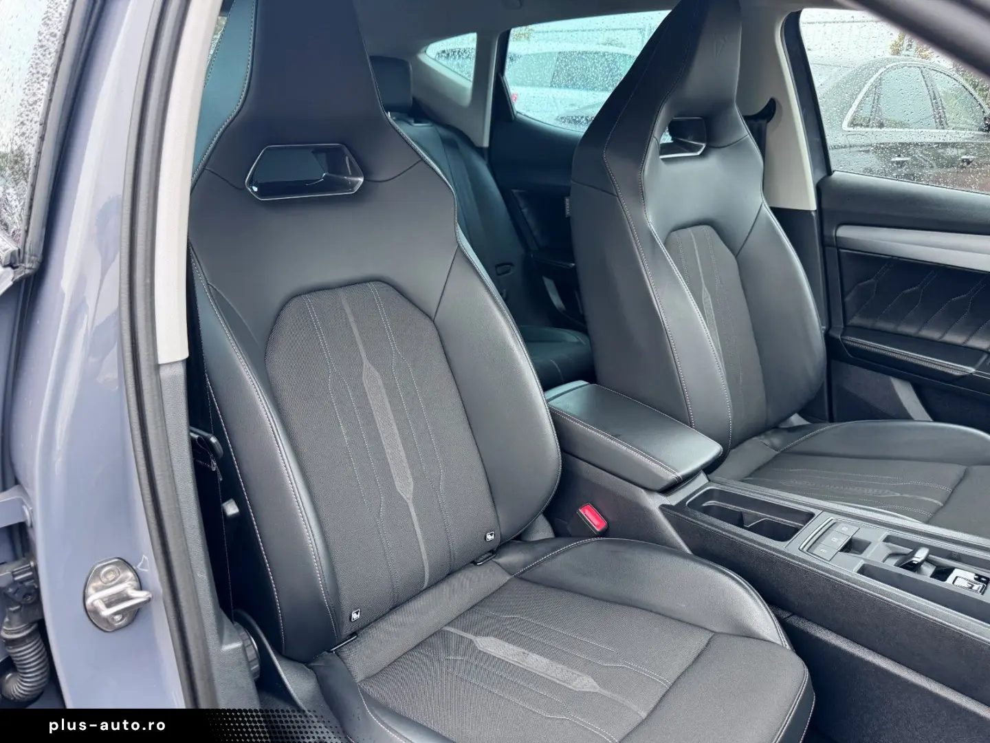 Formentor SPORTSITZE KAMERA ELHECKKLAPPE DCC