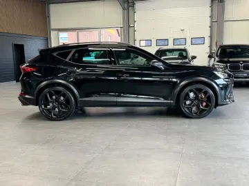 Formentor VZ5 4Drive DSG Pano Navi Beats LED