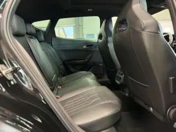 Formentor VZ5 4Drive DSG Pano Navi Beats LED