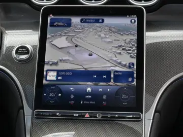 GLC 300 d 4M AMG Digital Pano AHK 360 Night 20''
