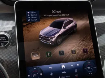 GLC 300 d 4M AMG Digital Pano AHK 360 Night 20''