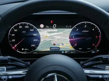 GLC 300d 4M Coupé AMG NIGHT PANO KEYL AHK MEMORY