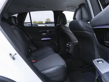 GLC 300 e 4M Avantgarde Distronic Ambiente AHK