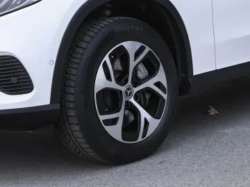 GLC 300 e 4M Avantgarde Distronic Ambiente AHK