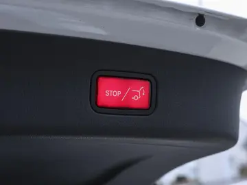 GLC 300 e 4M Avantgarde Distronic Ambiente AHK