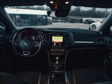 Renault Megane Techno TCe 140 EDC