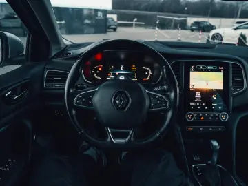 Renault Megane Techno TCe 140 EDC