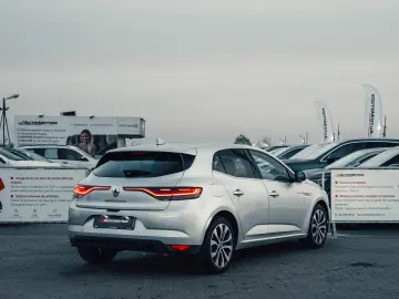 Renault Megane Techno TCe 140 EDC