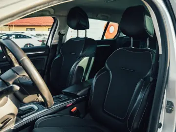 Renault Megane Estate Techno TCe 140 EDC