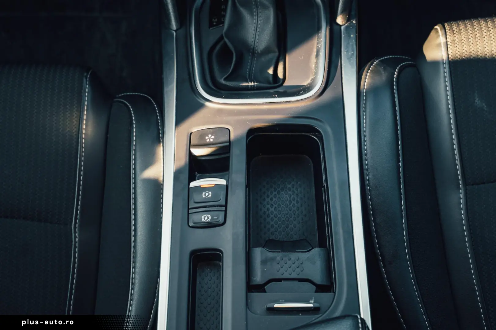 Renault Megane Estate Techno TCe 140 EDC