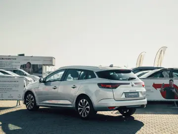 Renault Megane Estate Techno TCe 140 EDC