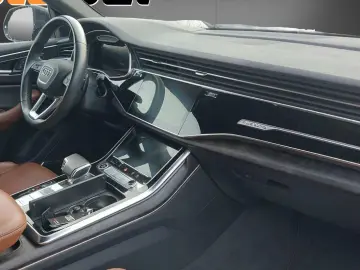 Audi Q8 55 TFSI e quattro tiptronic  S-line