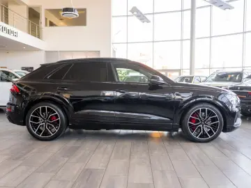 Audi Q8 55 TFSI e quattro tiptronic  S-line