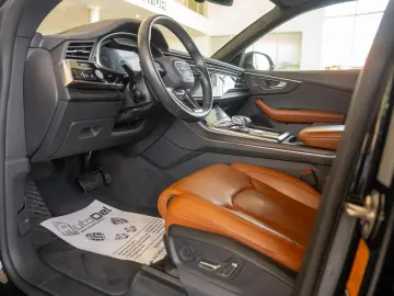 Audi Q8 55 TFSI e quattro tiptronic  S-line