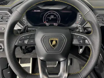 Urus 4.0 V8 Sport B&O Massage Carbon Pano