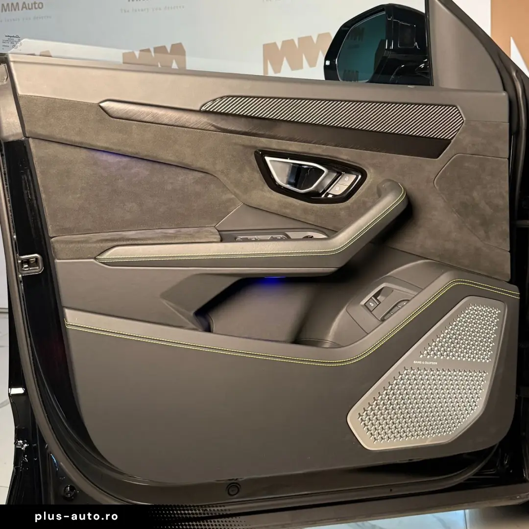 Urus 4.0 V8 Sport B&O Massage Carbon Pano