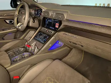 Urus 4.0 V8 Sport B&O Massage Carbon Pano