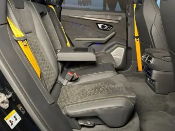 Urus 4.0 V8 Sport B&O Massage Carbon Pano