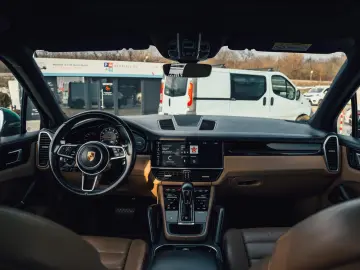 Porsche Cayenne 3.0L V6 Turbo 340 CP